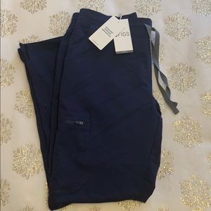 Figs Women Petit Navy Yola Skinny Scrub Pants